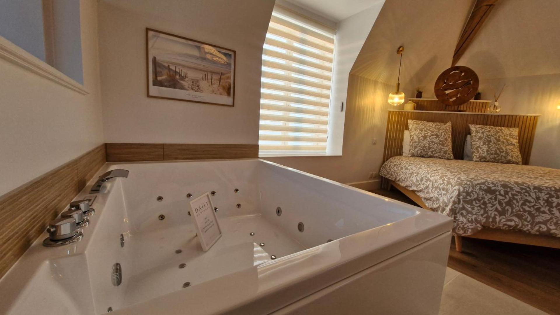 La Suite Nature Jacuzzi Au Coeur Du Chateau De Boissettes Luaran gambar